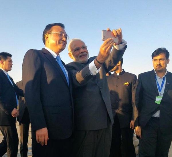 Narendra Modi with Chinese premier Li Keqiang