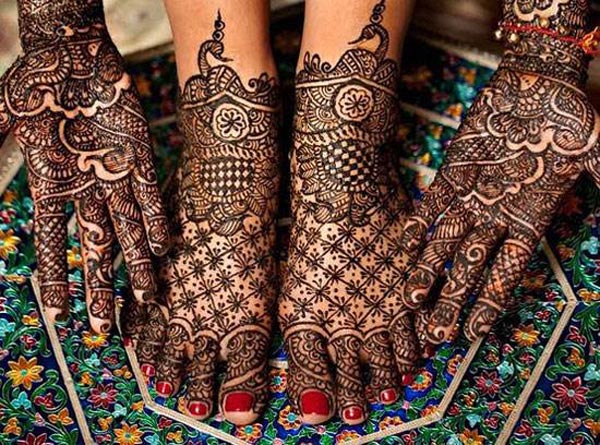 Chequered Mehandi Designs